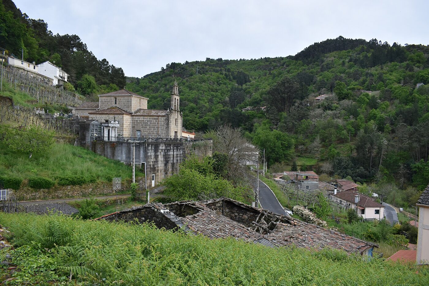 Igrexa de Santa María de Viñoás en Nogueira de Ramuín