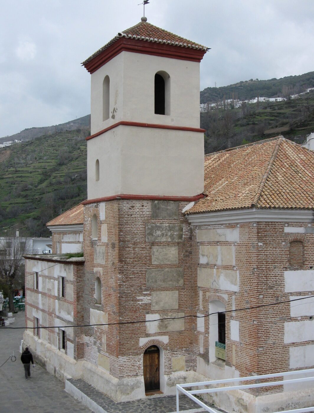 Iglesia de la Santa Cruz en Pampaneira