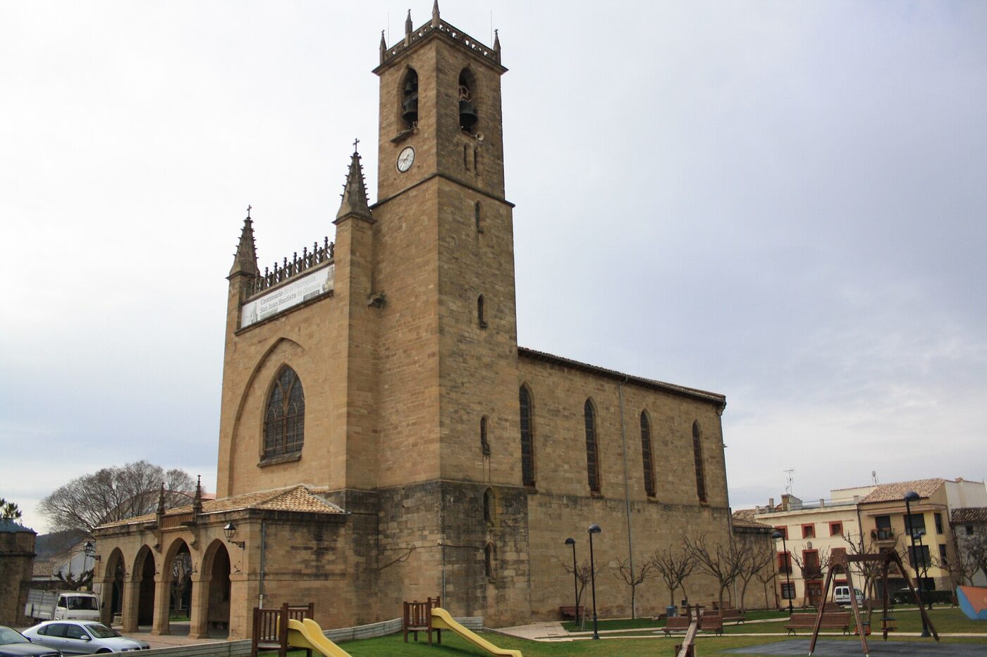 San Joan Bataiatzailearen eliza en Obanos