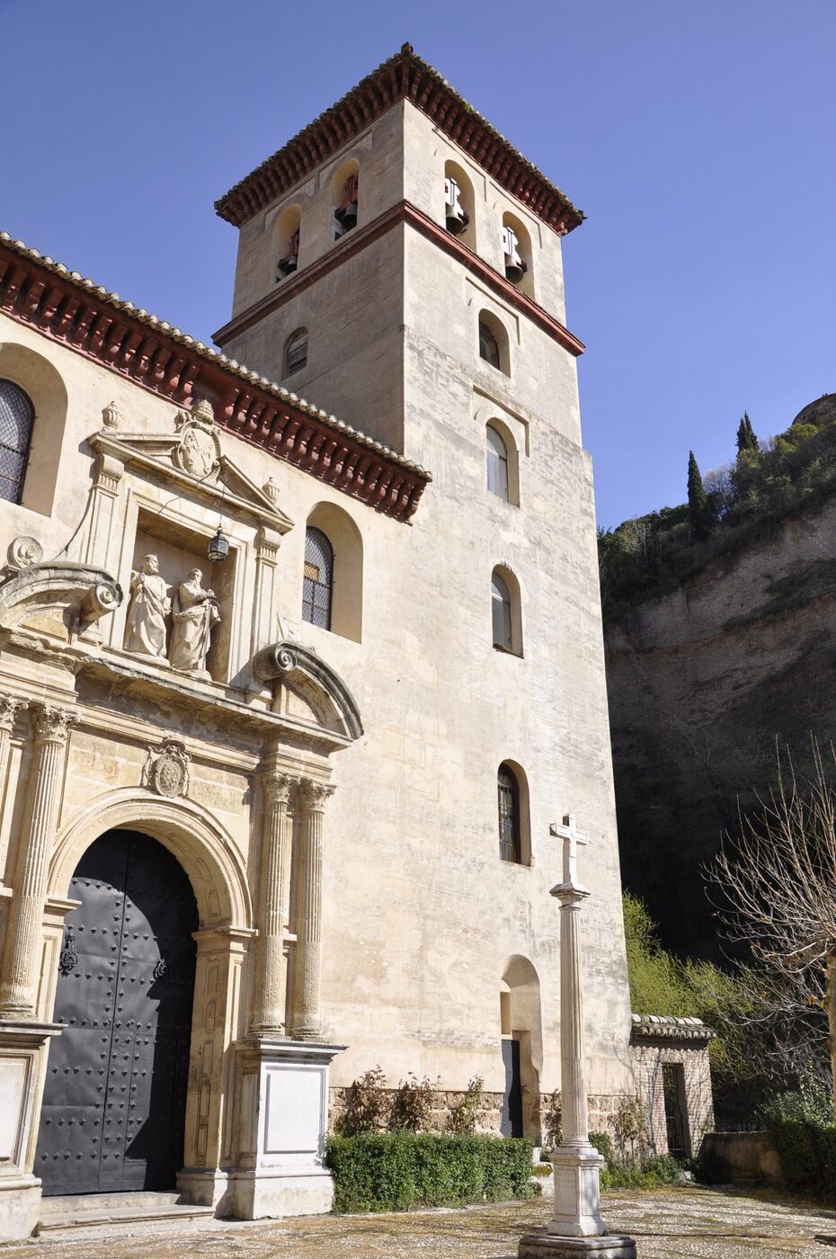 Iglesia de San Pedro y San Pablo en Granada