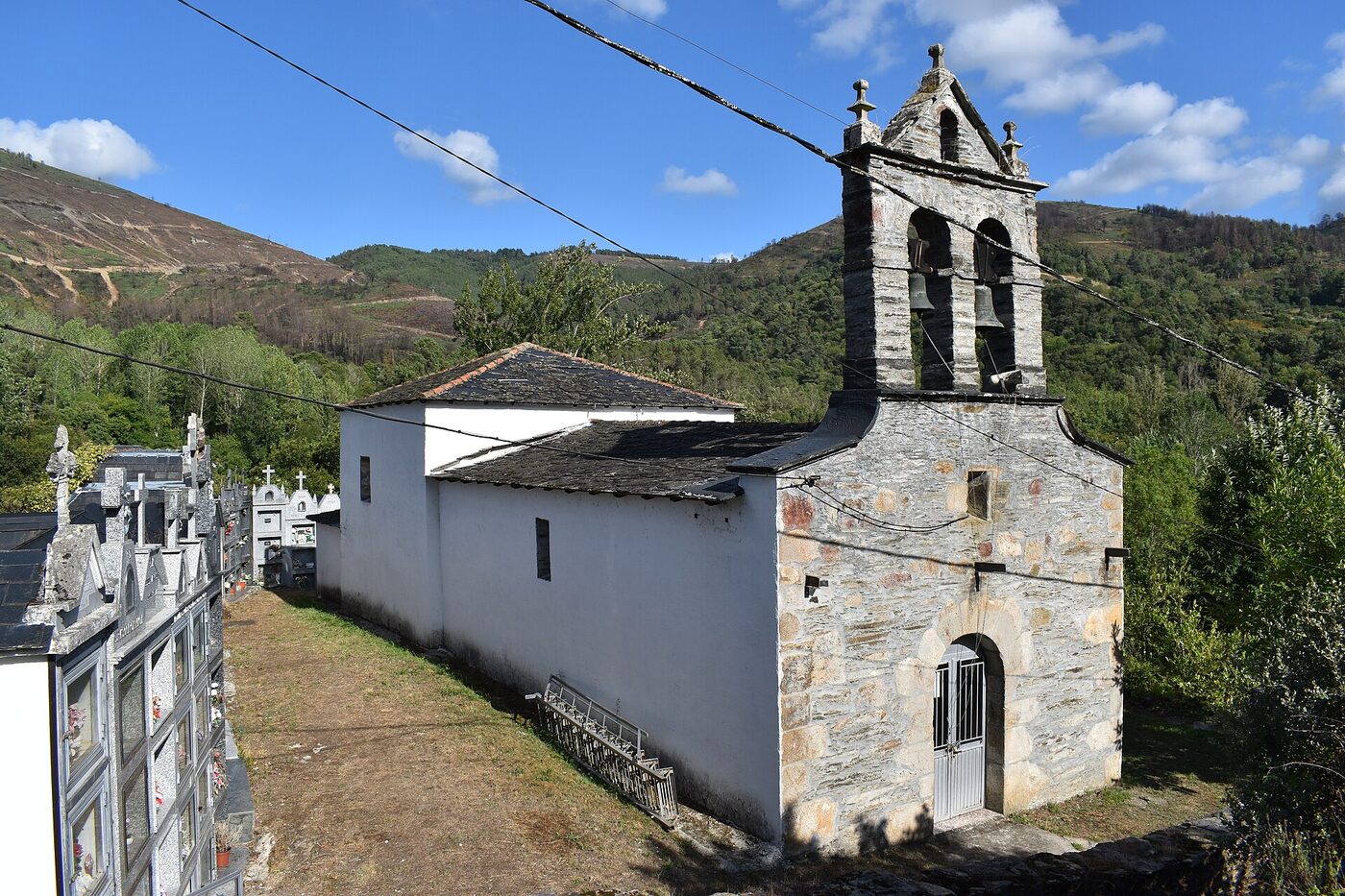 Igrexa de Santa Mariña de Barxa de Lor en A Pobra do Brollón