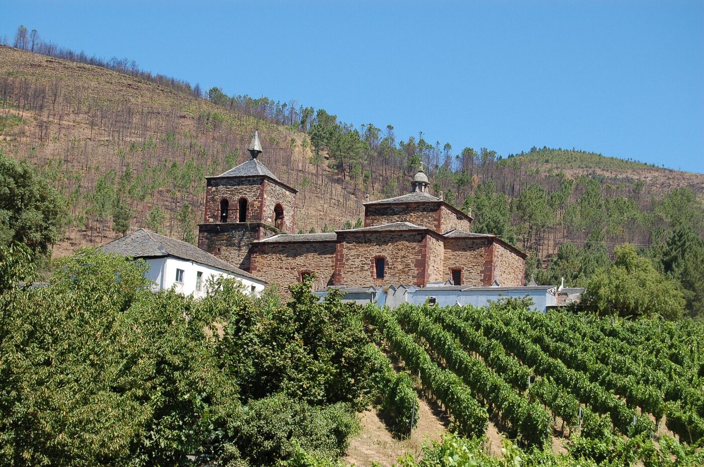 Igrexa de San Miguel de Montefurado en Quiroga