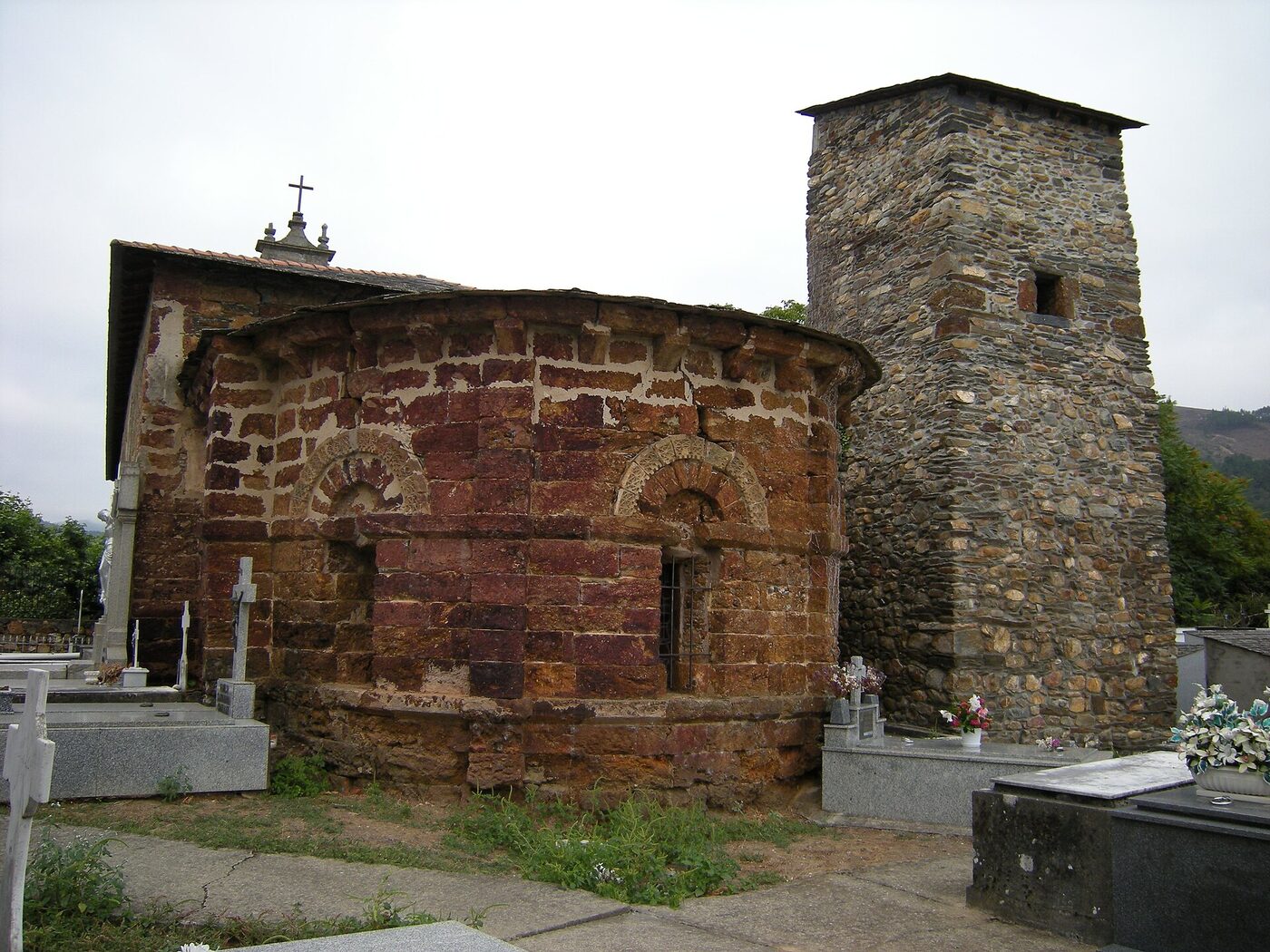 Igrexa de San Clodio de Ribas de Sil en San Clodio