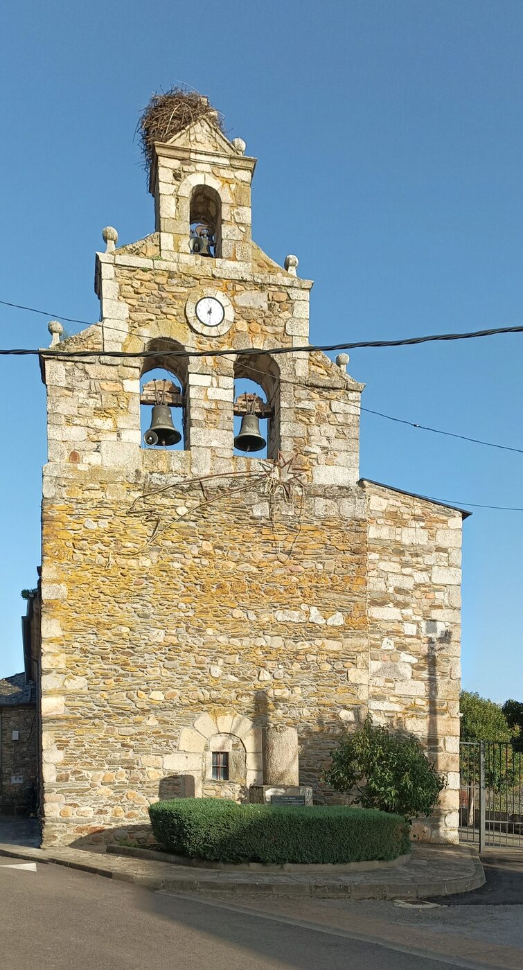 Iglesia de San Esteban de Almázcara en Congosto