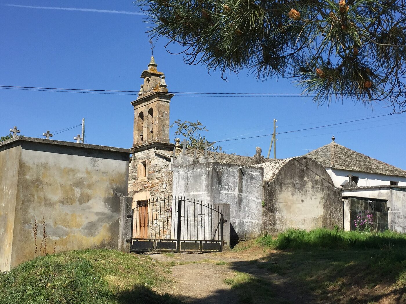 Igrexa de Santa Eufemia de Pacios de Veiga en A Pobra do Brollón