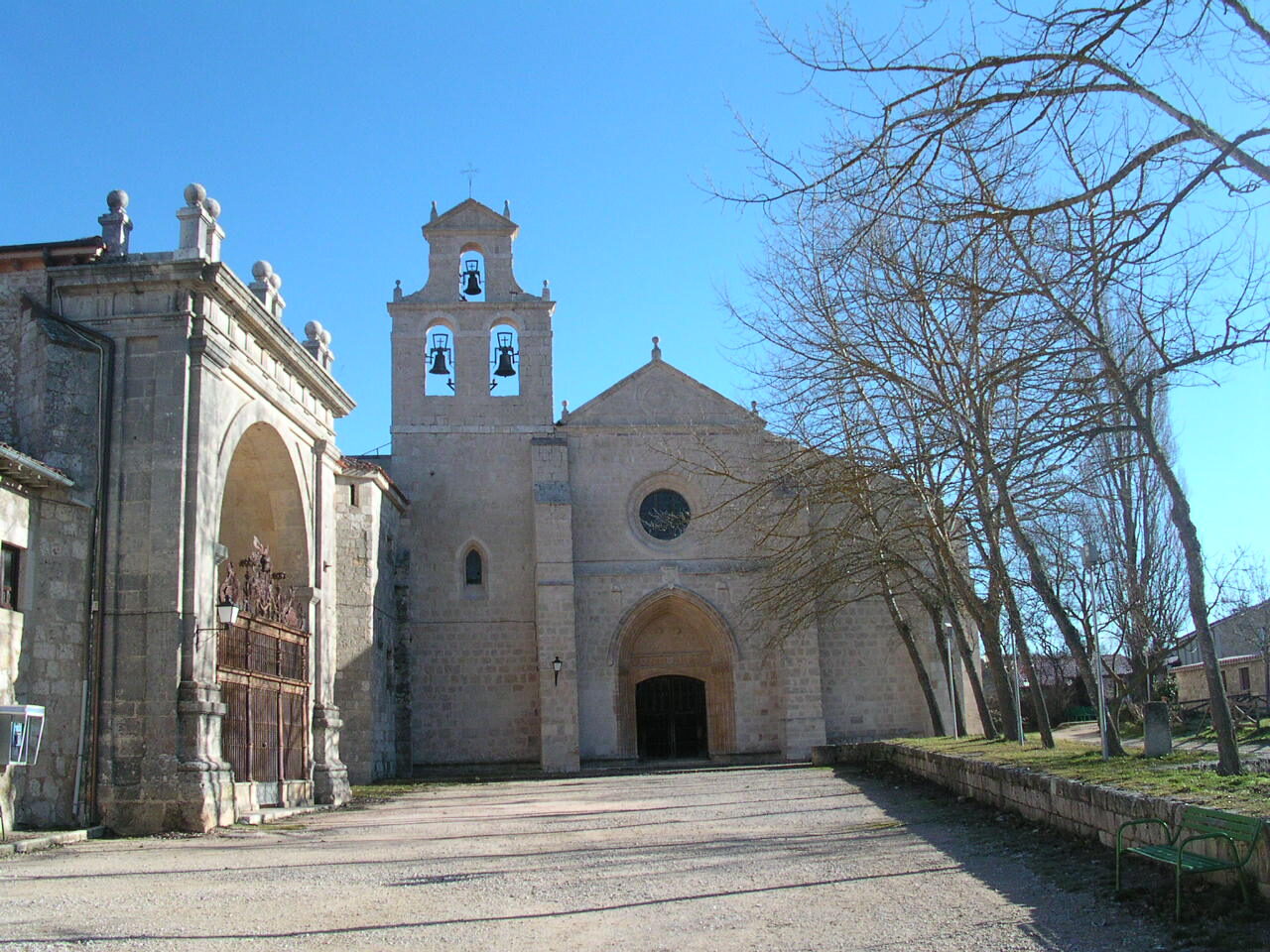 iglesia de San Juan de Ortega en Barrios de Colina