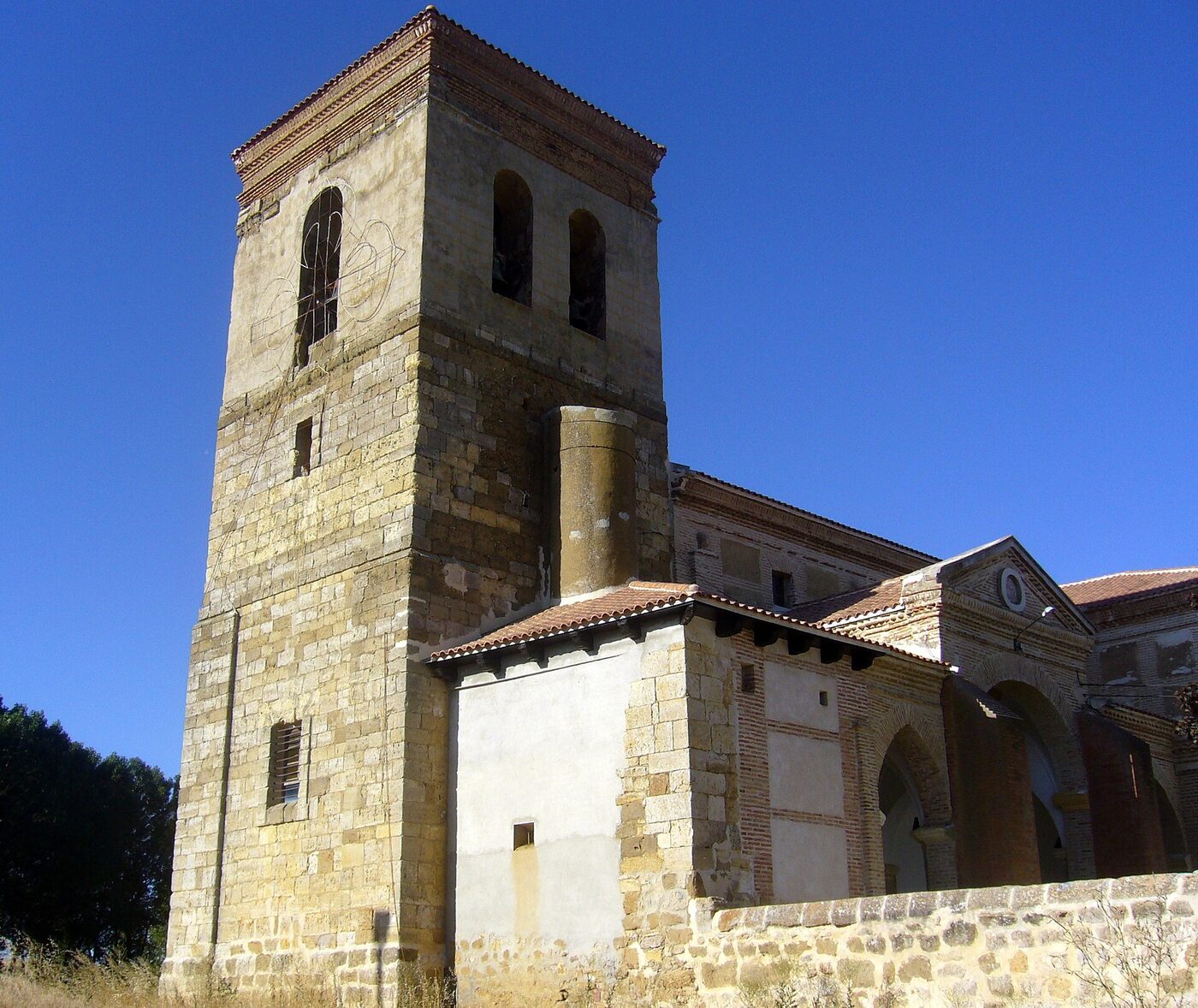 Iglesia de Santa María en Villovieco