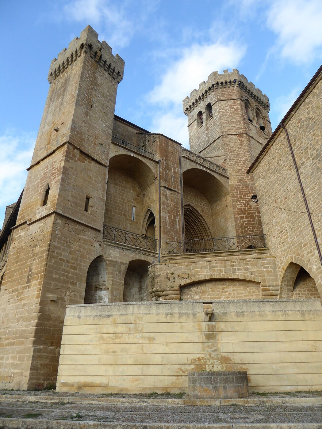 Iglesia de Santa María en Ujué