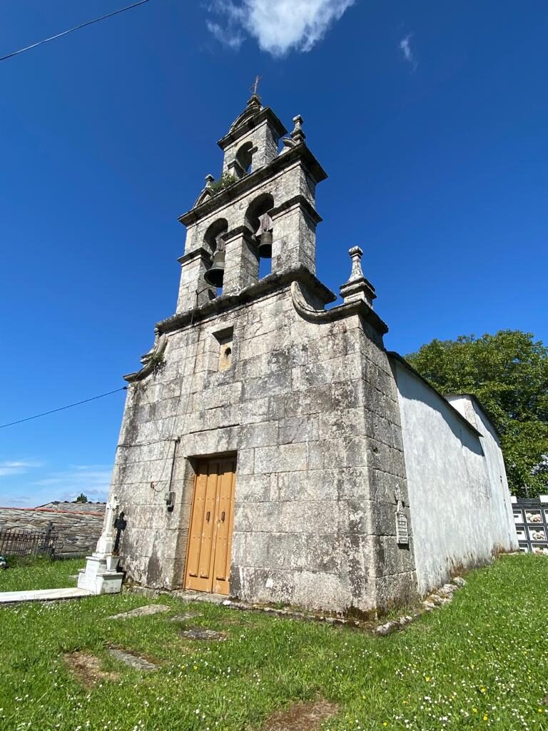 Igrexa de Santiago de Nespereira en Sarria