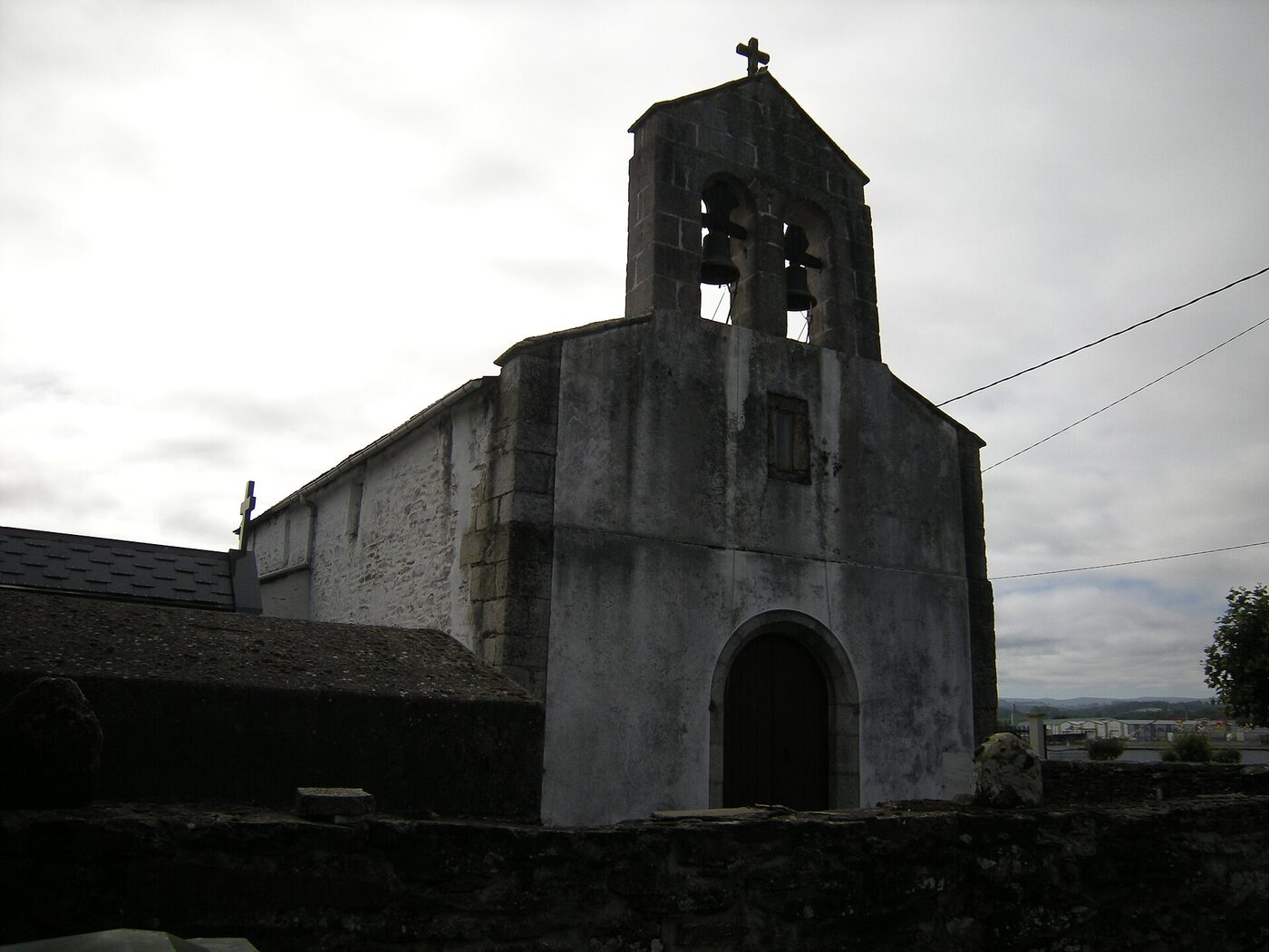 Igrexa de San Pedro de Seteventos en Sarria