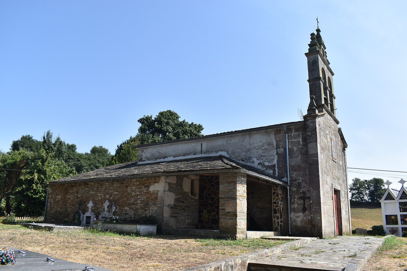 Igrexa de San Sadurniño de Ferreiros en Sarria