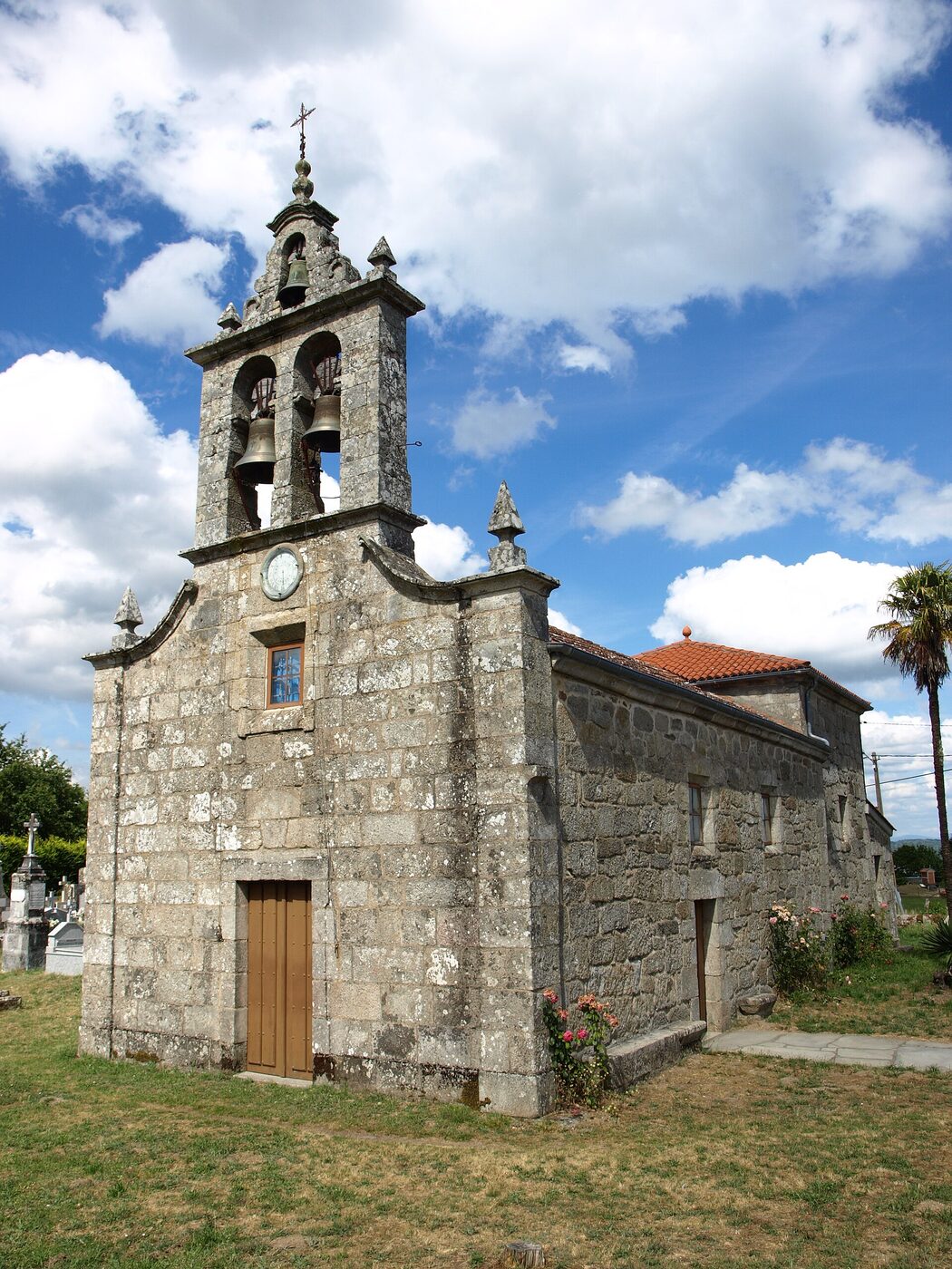 Igrexa de San Pedro de Líncora en Chantada