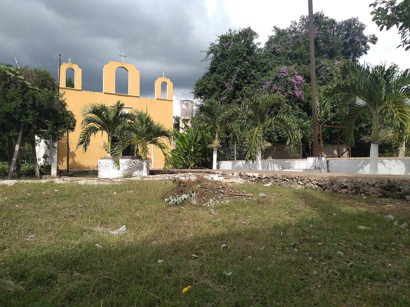Iglesia principal de X-Cohuó en Chemax