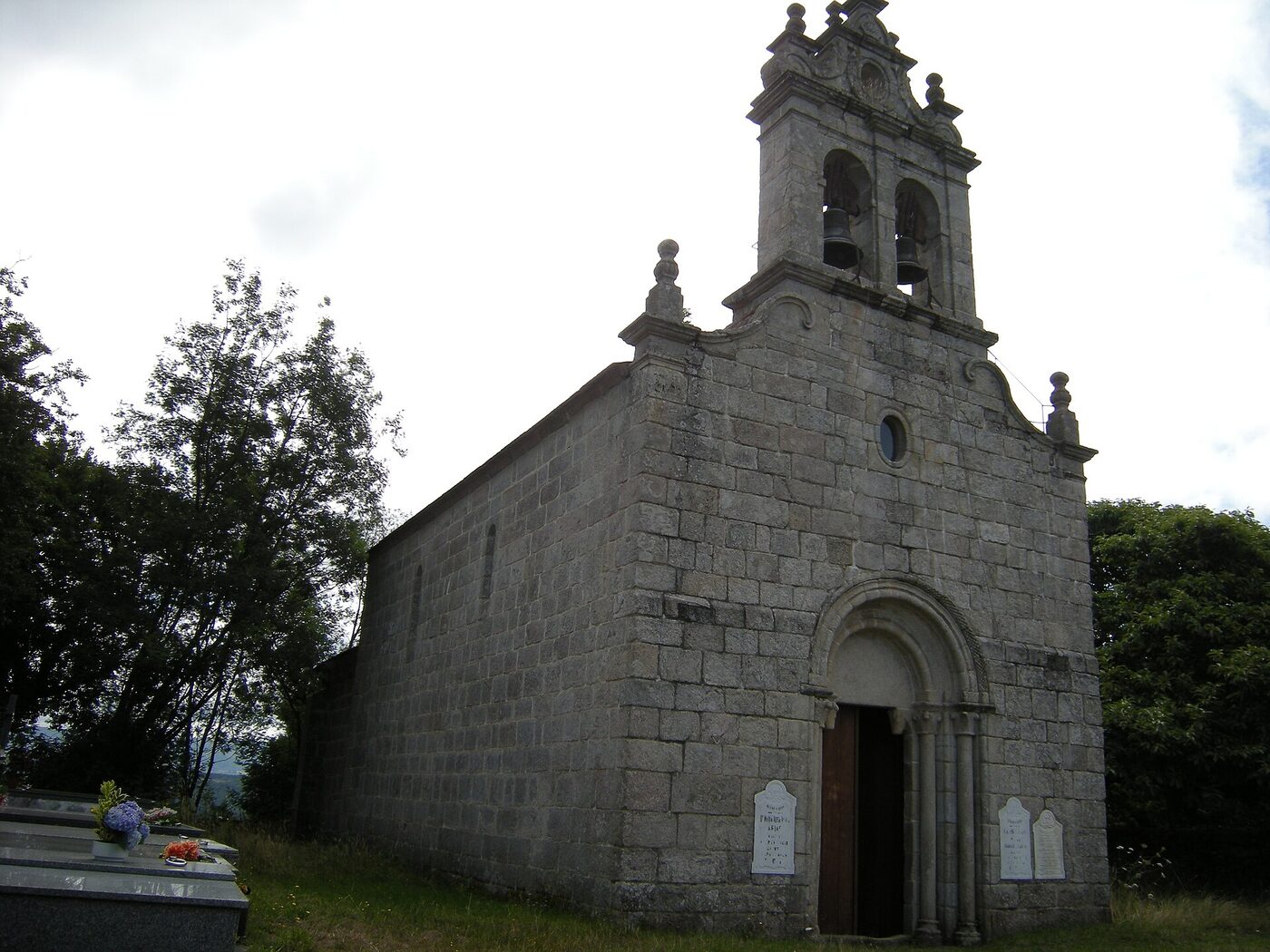Igrexa de Santo Estevo de Lousadela en Sarria