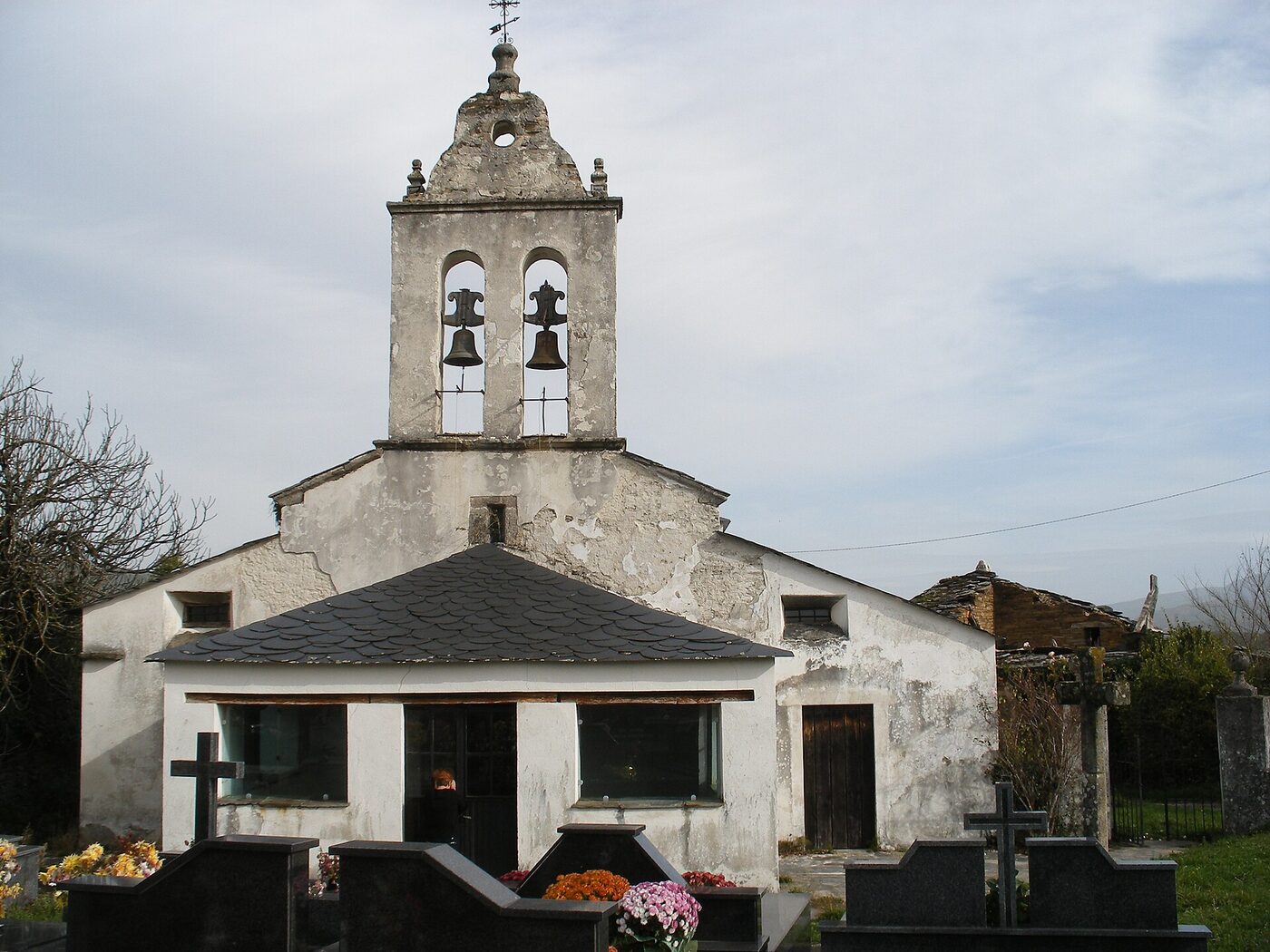 Igrexa de Santa María de Loureiro en Samos