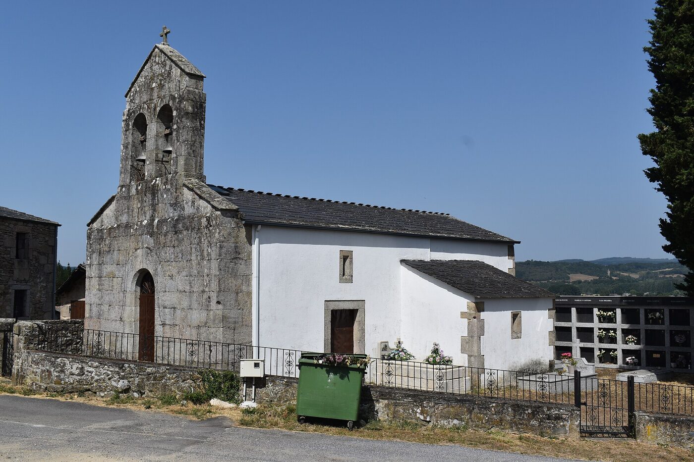 Igrexa de San Salvador do Mato en Sarria