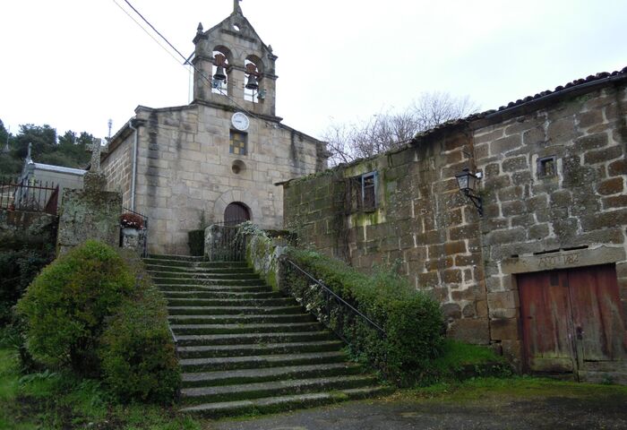 Igrexa de San Salvador de Cabreiroá