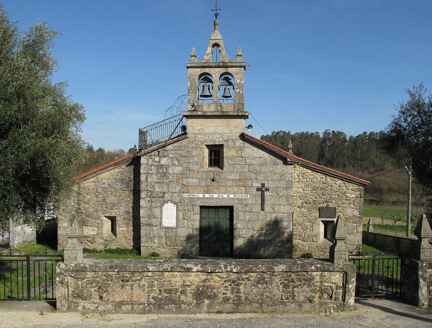 Igrexa de San Xoán de Recesende en Teo