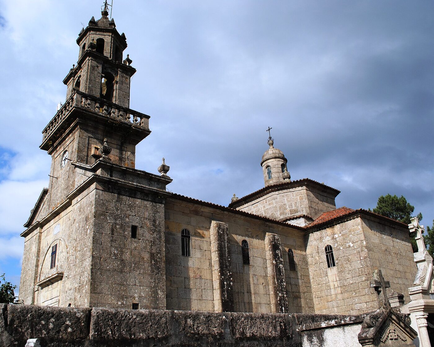 Igrexa de Santa María de Areas en Ponteareas