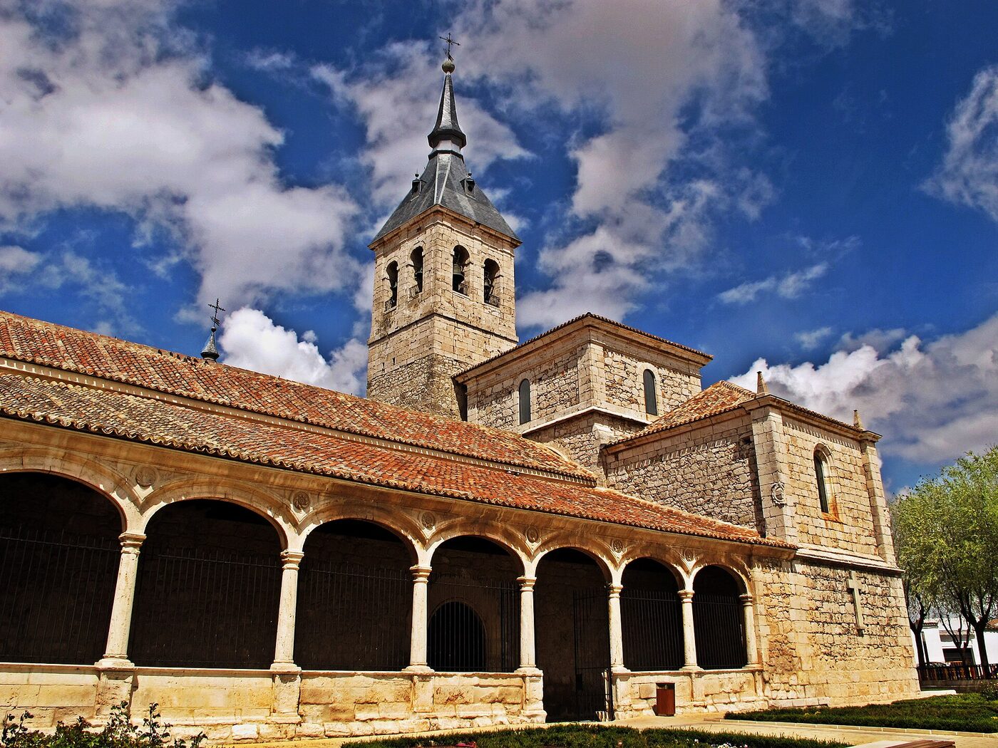 Iglesia Parroquial de la Asunción de Nuestra Señora en Torres de la Alameda