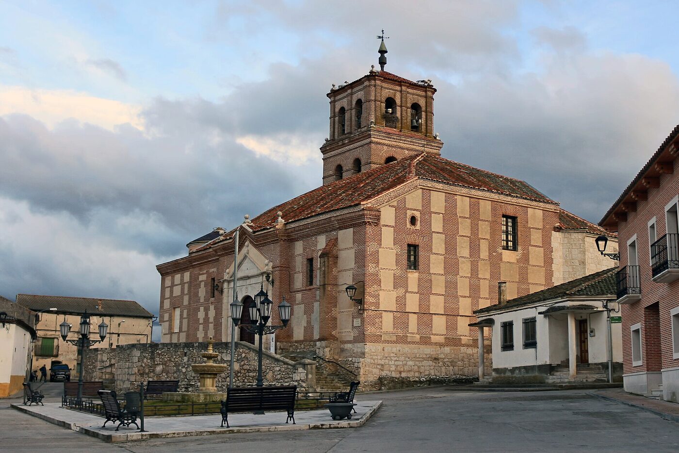 Iglesia de Santiago en Alcazarén