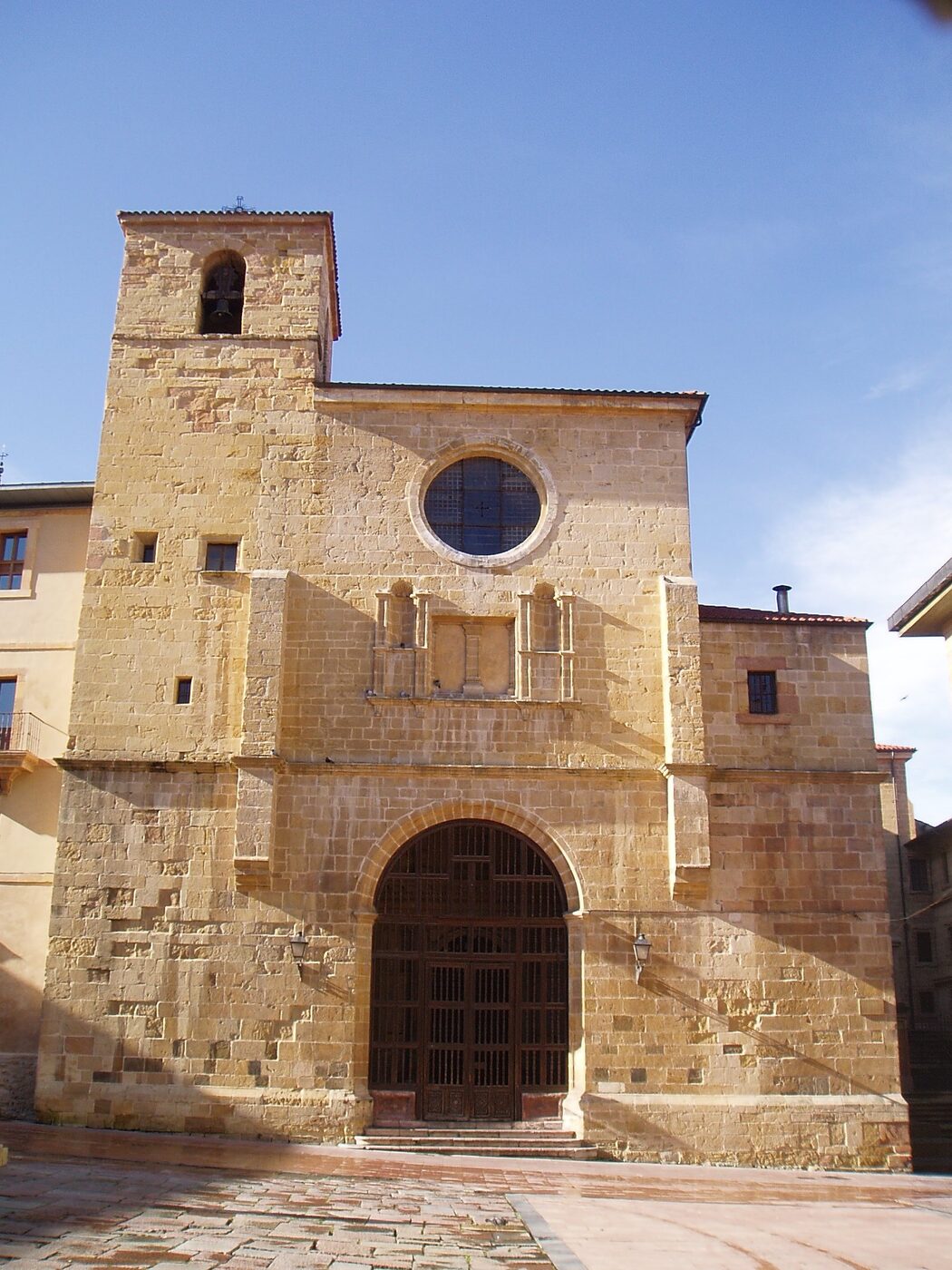 Iglesia de Santa María de la Corte en Oviedo