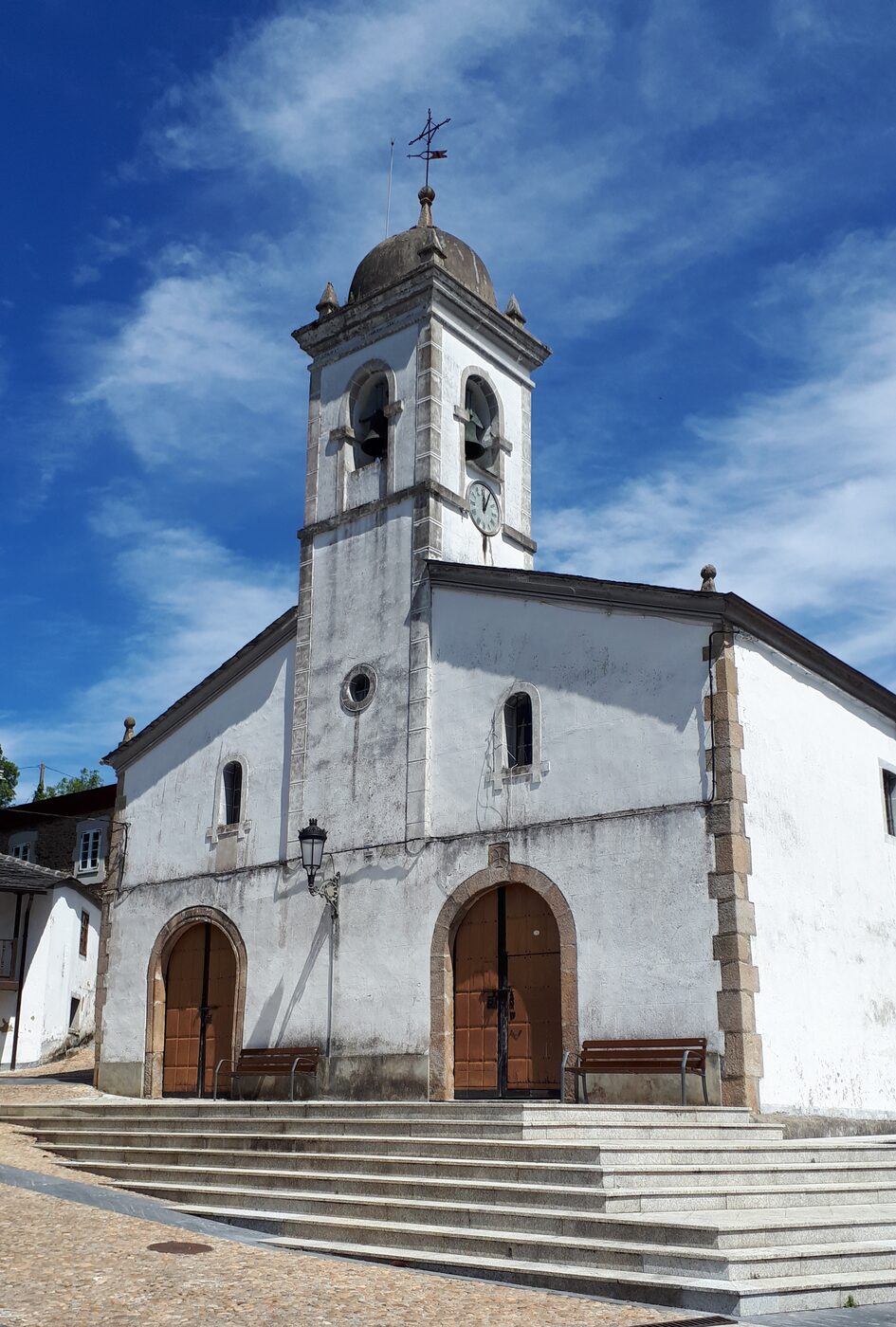 Iglesia de San Esteban en Vegadeo