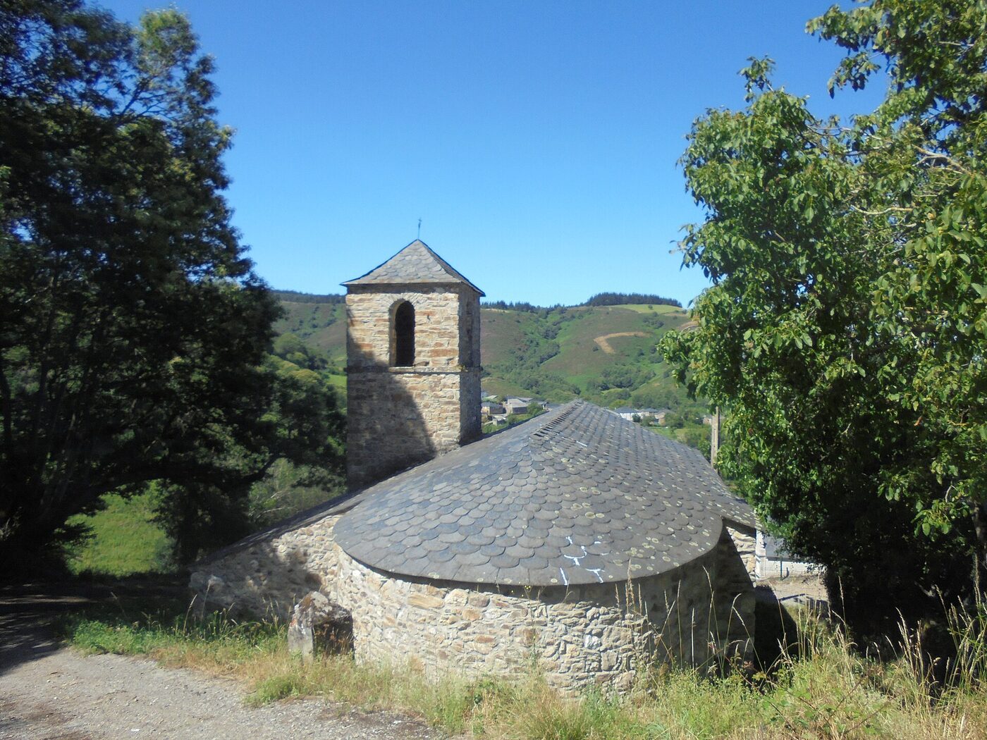 Igrexa de San Xoán de Lexo en Baralla