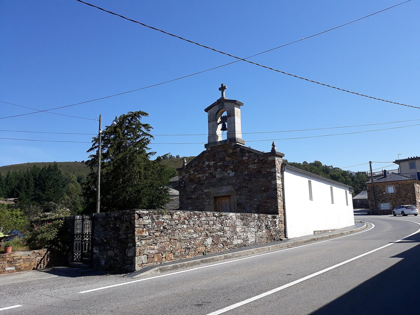Igrexa de San Xoán da Lastra en Baleira