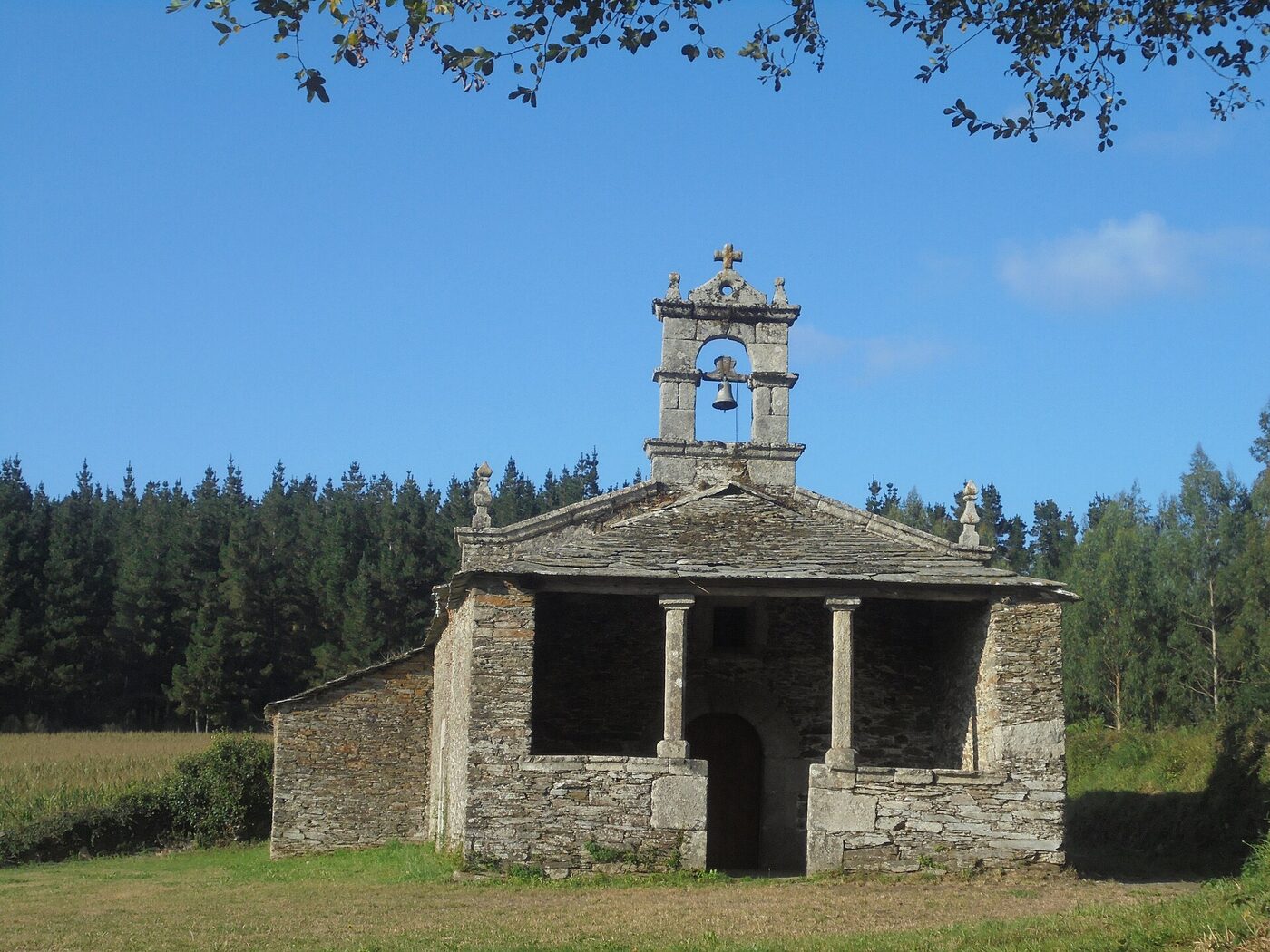 Capela das Neves en Pol