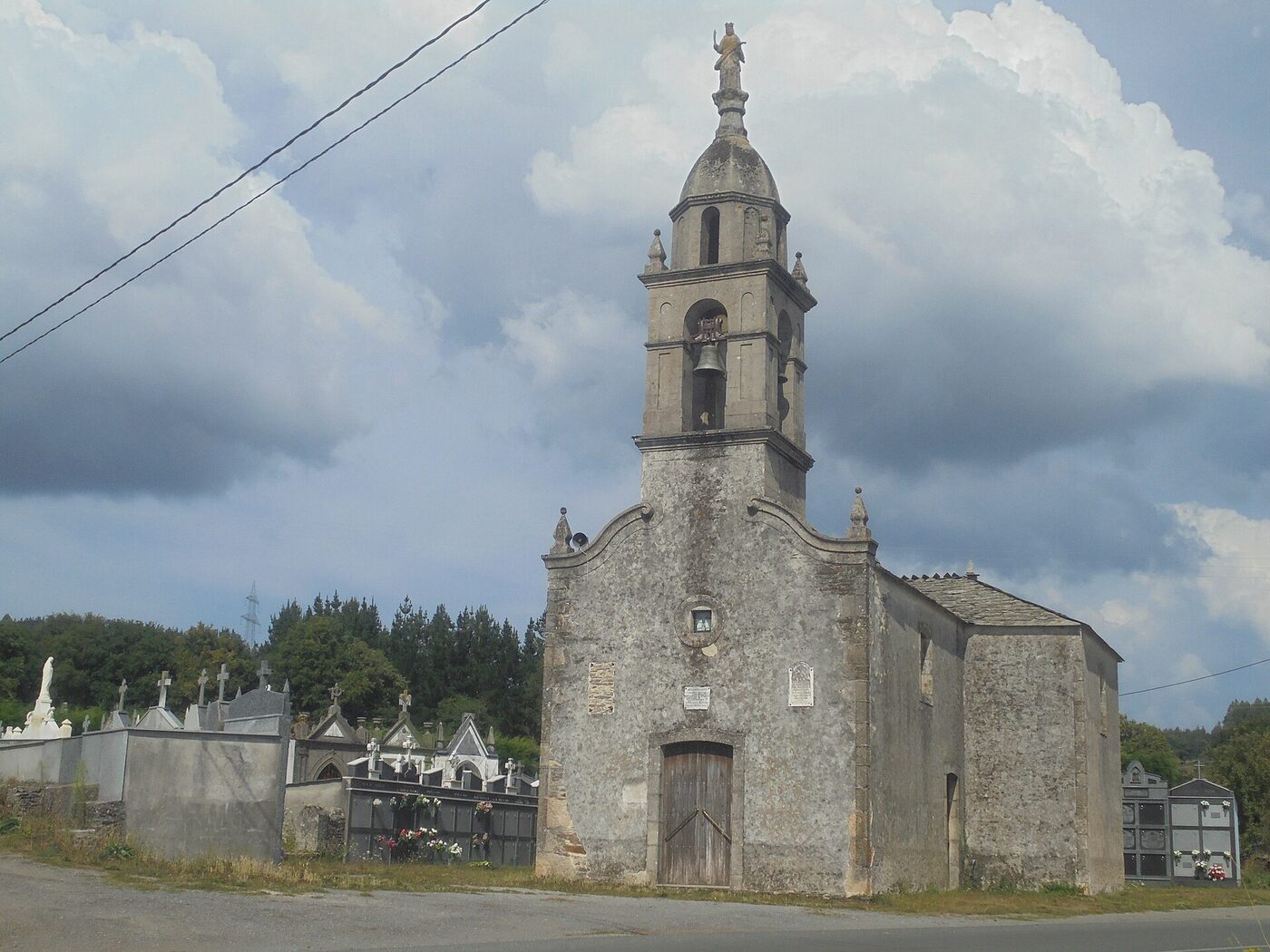 Igrexa de Santa Eulalia de Suegos en Pol