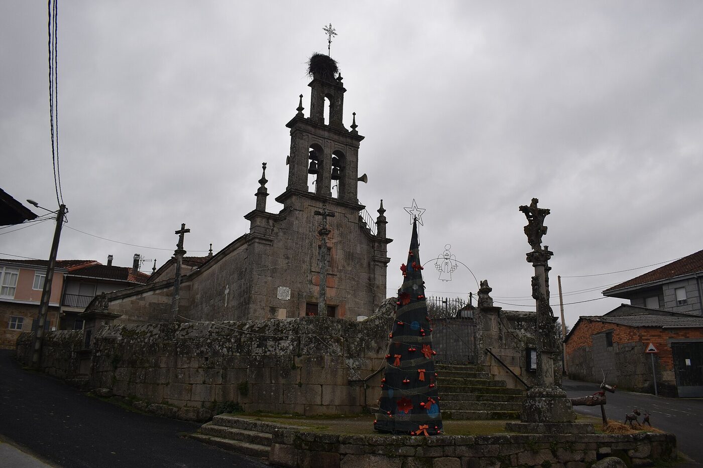 Igrexa de Santa María de Almoite en Baños de Molgas