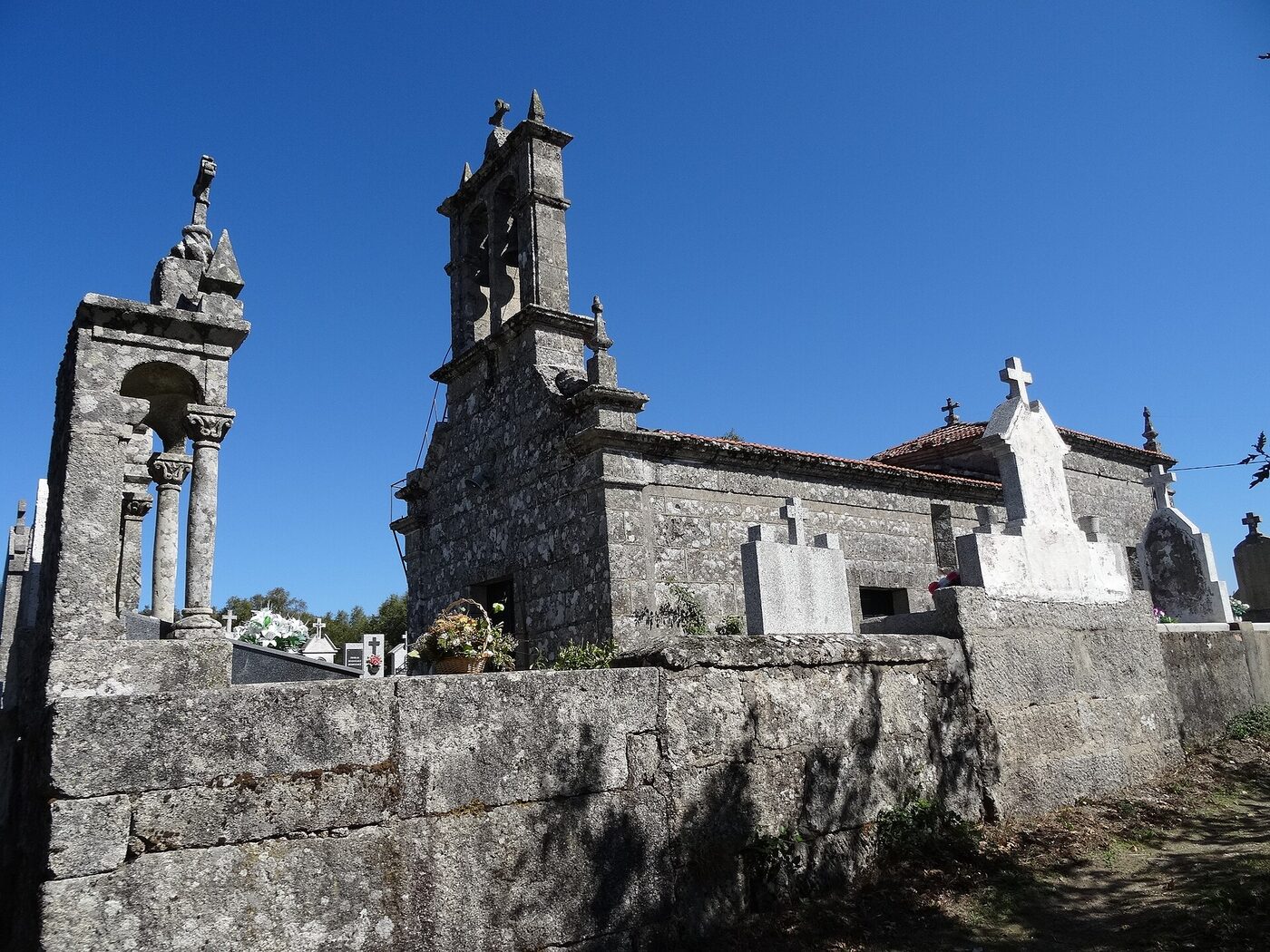 Igrexa de Santa María de Poedo en Baños de Molgas