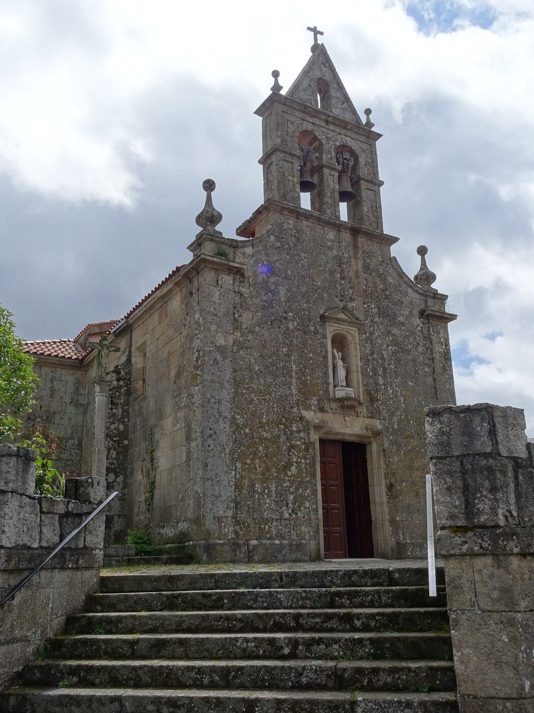 Igrexa de San Pedro Fiz de Vilar de Barrio en Vilar de Barrio