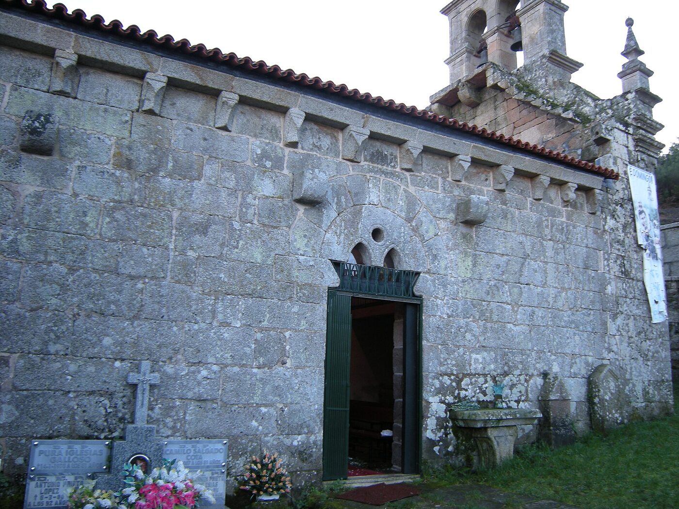 Igrexa de San Vicenzo de Infesta en Monterrei