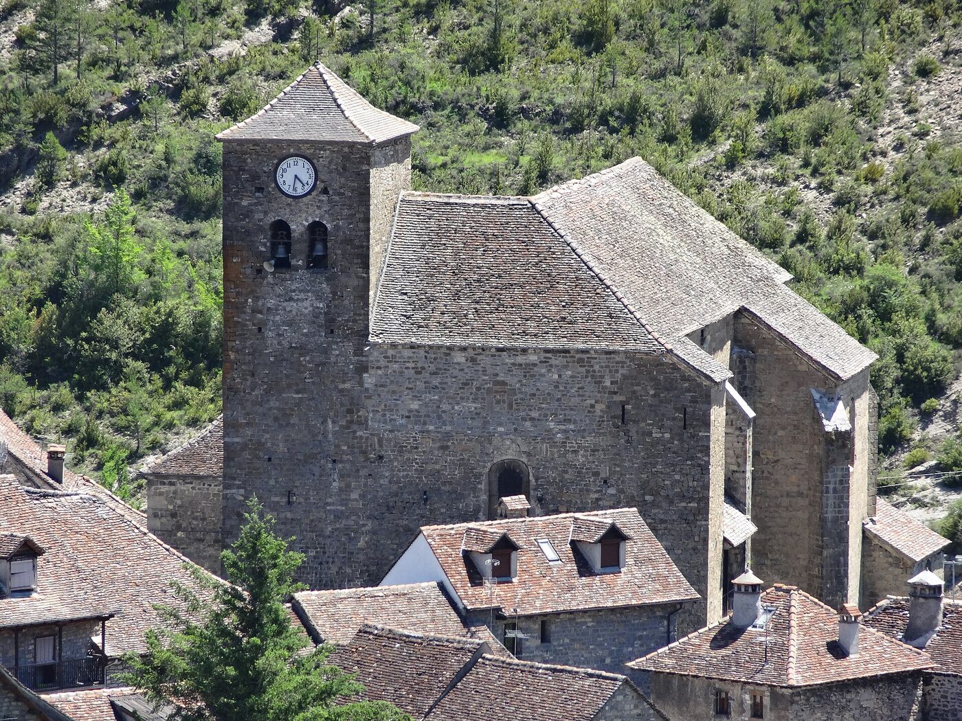 Iglesia de San Pedro en Ansó