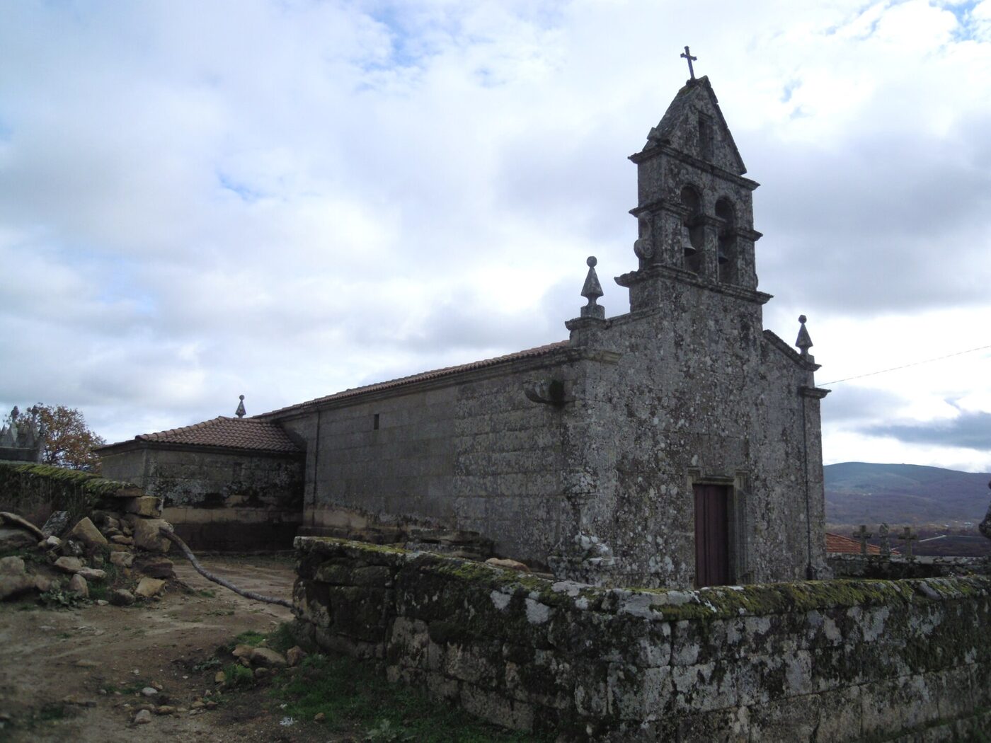 Igrexa de San Lourenzo de Tosende en Baltar