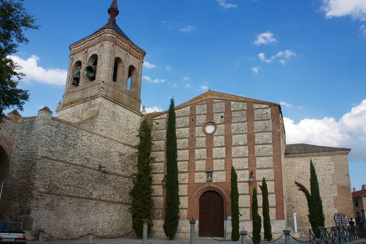 Iglesia de San Miguel y Cripta de la Soterraña en Olmedo