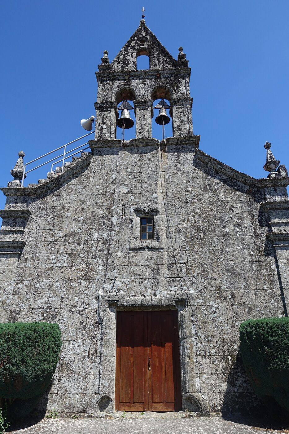 Igrexa de San Xoán de Randín en Calvos de Randín