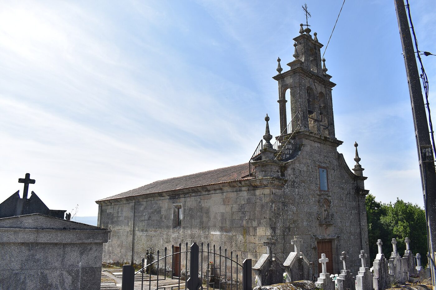 Igrexa de Santa María de Ordes en Rairiz de Veiga