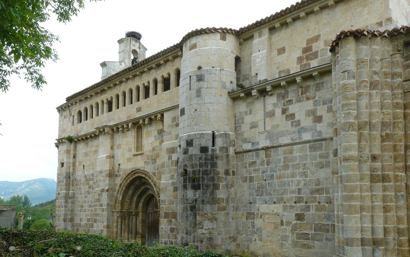 Iglesia de San Lorenzo en Valle de Mena