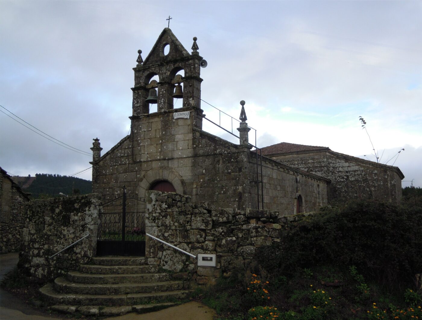 Igrexa de Santa María de Traseirexa en Vilardevós