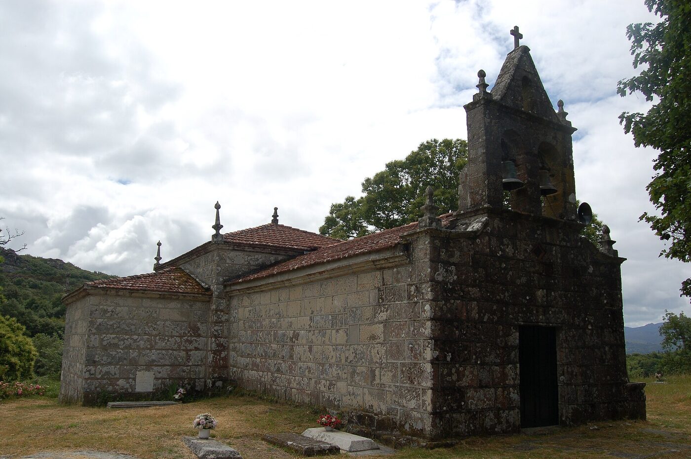 Igrexa de Santa Cristina de Monte Longo en Lobeira