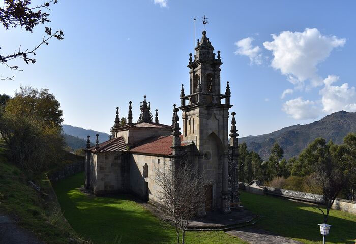 Igrexa de San Salvador de Manín