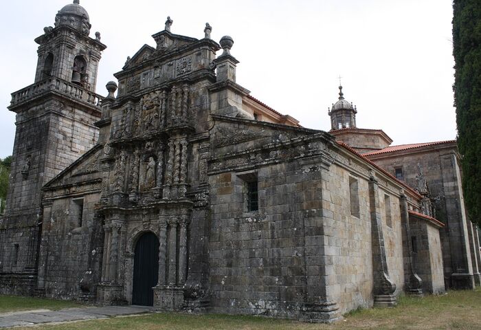 Igrexa de Santa María a Real de Entrimo