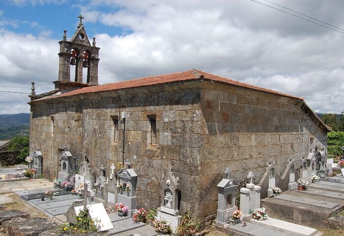 Igrexa de Santa María de Cados