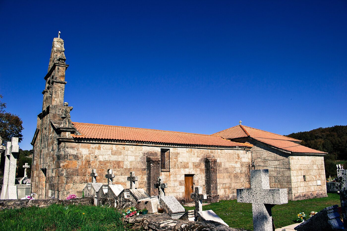Igrexa de Santiago de Calvos en Bande