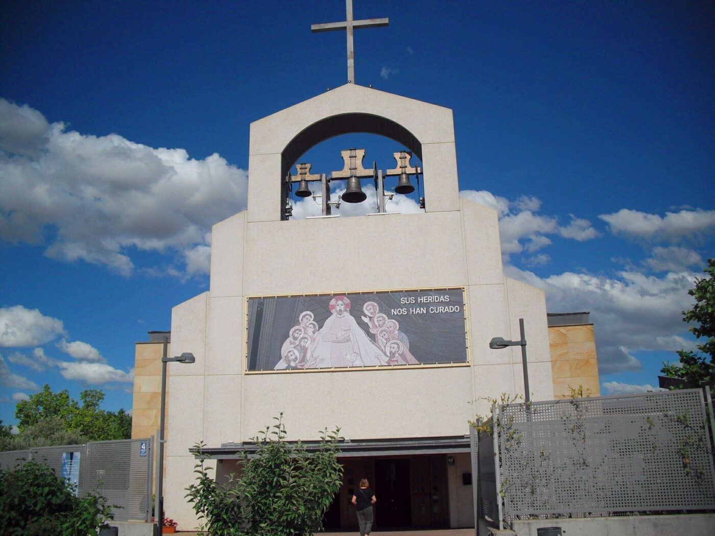 Iglesia Parroquial San Carlos Borromeo en Navas de San Antonio