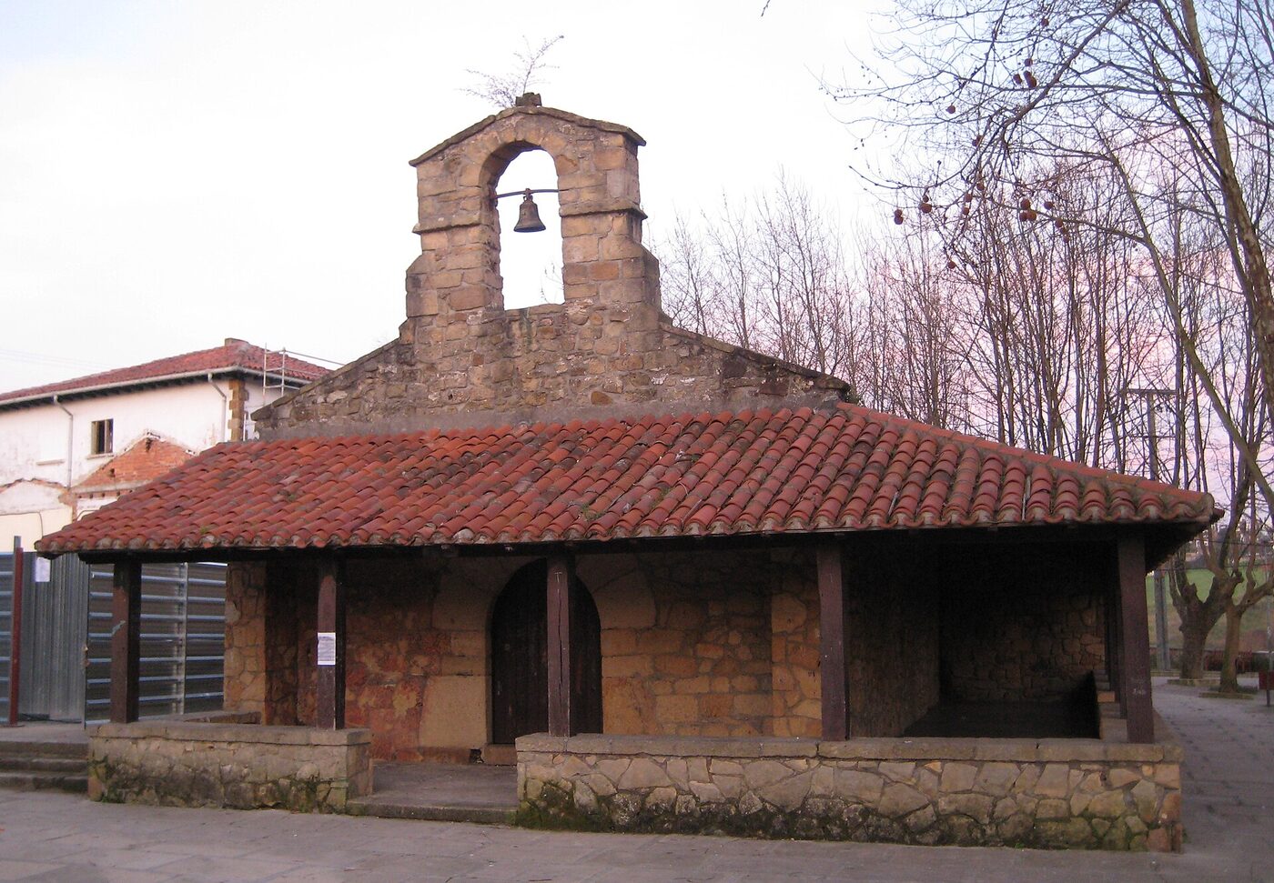 San Bartolomé baseliza / Ermita de San Bartolomé en Lejona