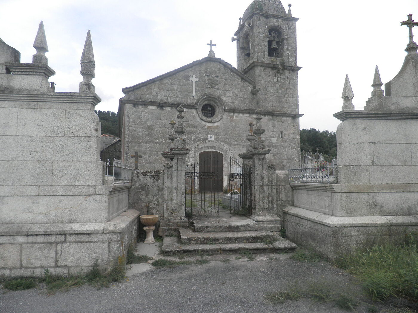 Igrexa de San Xillao de Figueiroá en Paderne de Allariz